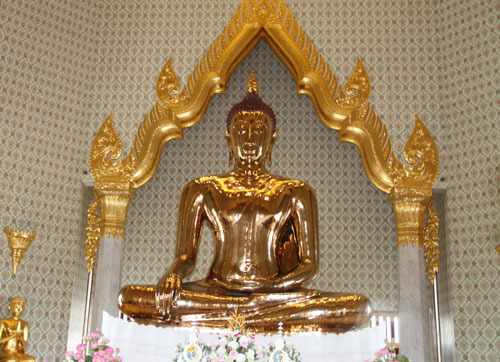 Der Goldene Buddha in Wat Traimit/Chinatown