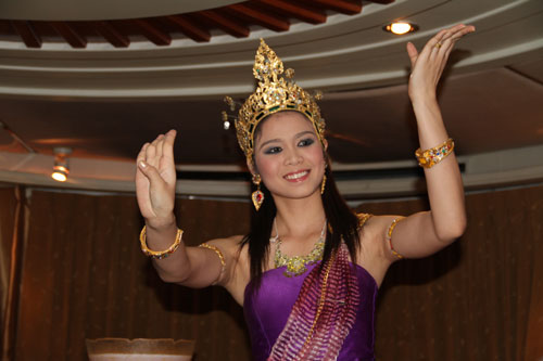 tanzende Thai-Mädchen